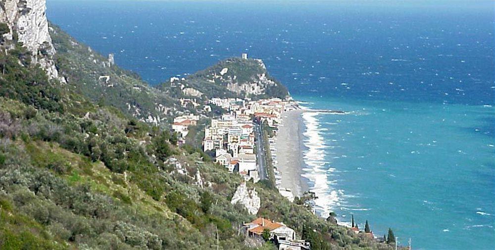 Hotel Santa Maria Finale Ligure Exterior photo